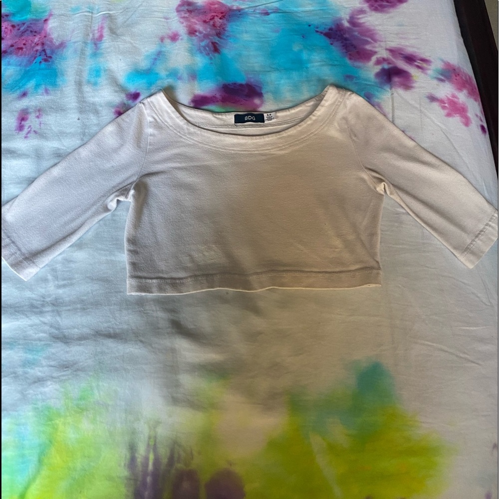white crop top💜
